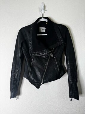 DOMA women’s black leather moto asymmetrical zip jacket S